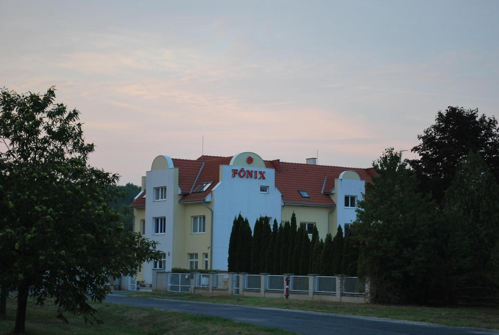 Fonix Hotel Bük Exterior foto
