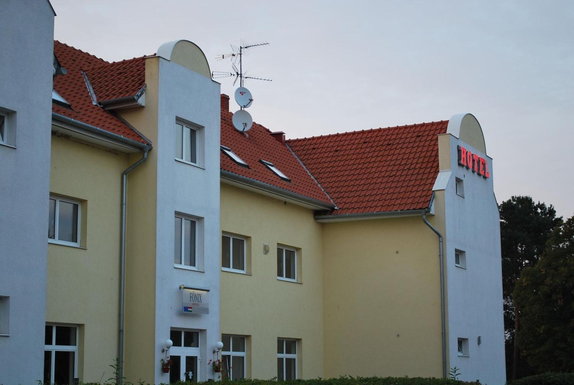 Fonix Hotel Bük Exterior foto