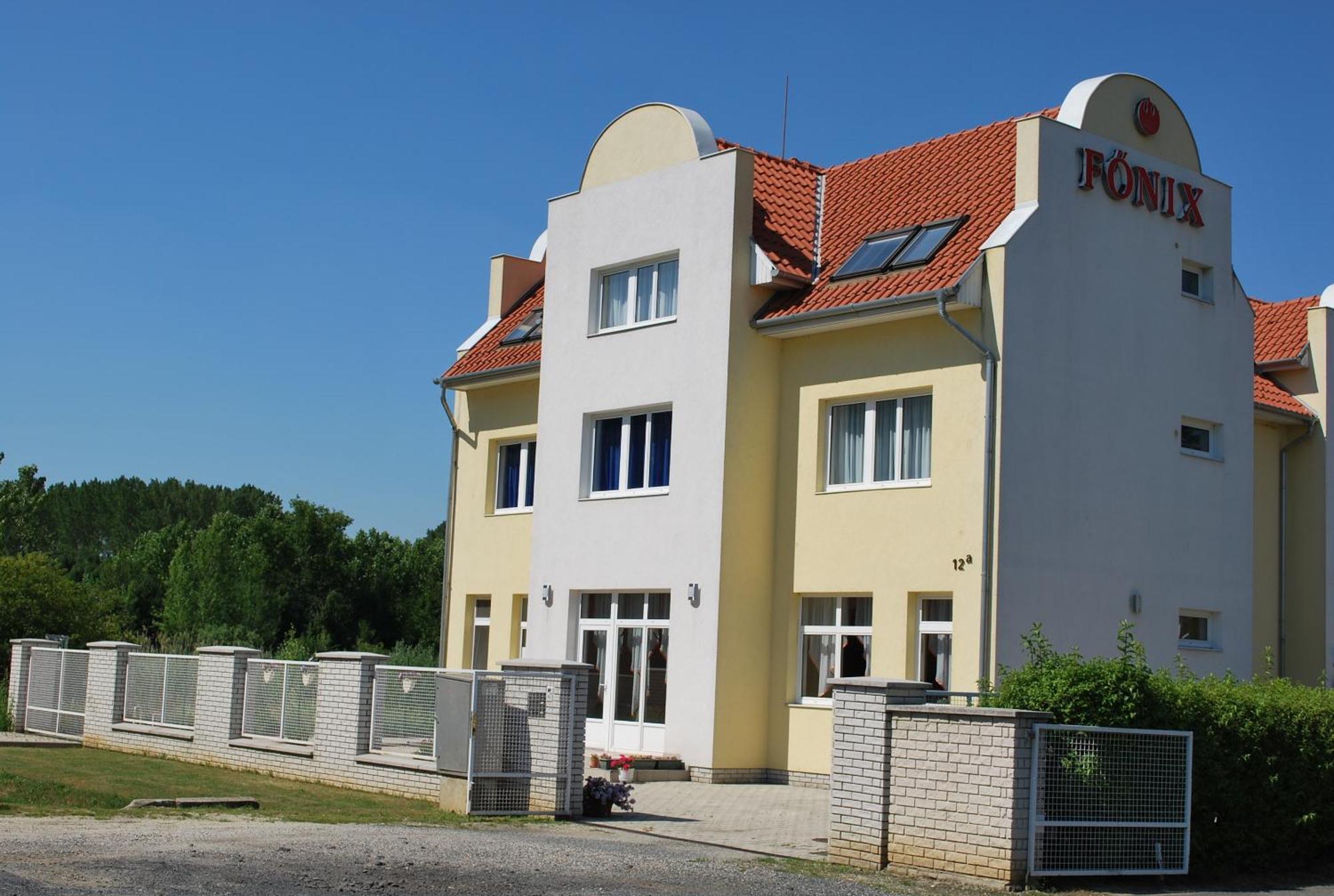 Fonix Hotel Bük Exterior foto